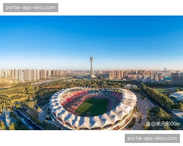 专业足球场时代已来：中超16队中10队启用专业球场